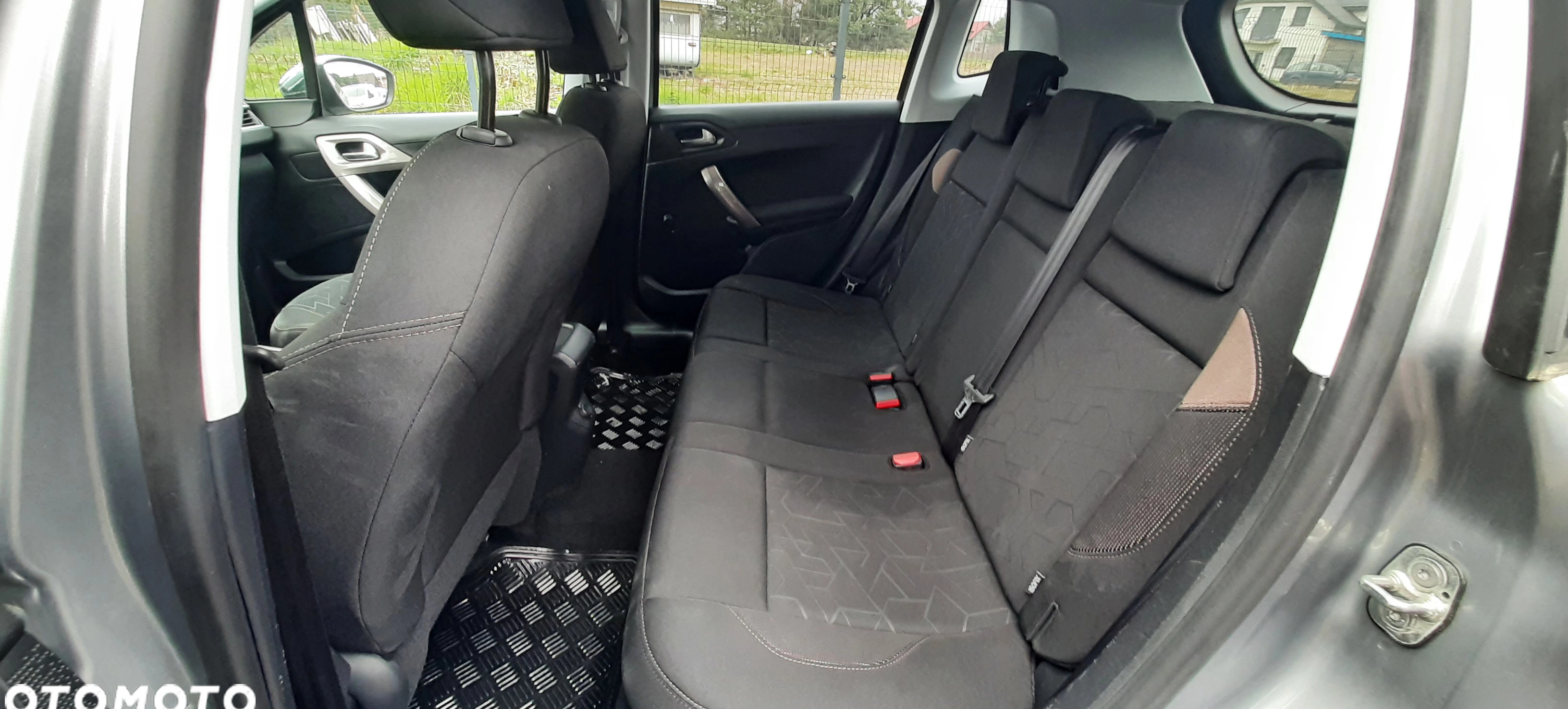 Peugeot 2008 cena 33999 przebieg: 193000, rok produkcji 2015 z Wyśmierzyce małe 301